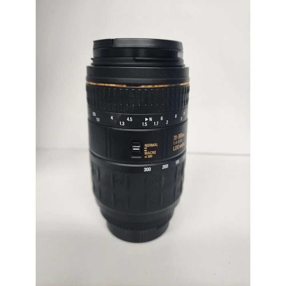 Quantaray AF Zoom Ld 70-300mm 1:4-5.6 f /Lens For Nikon